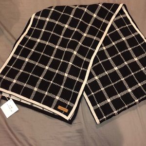 COACH New!! Reversible 🧣 Scarf